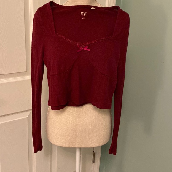 PAC cares sweater - Picture 1 of 2